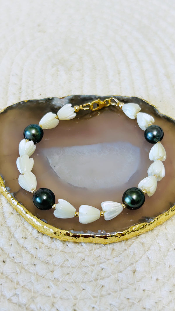 Pikake x pearl bracelet