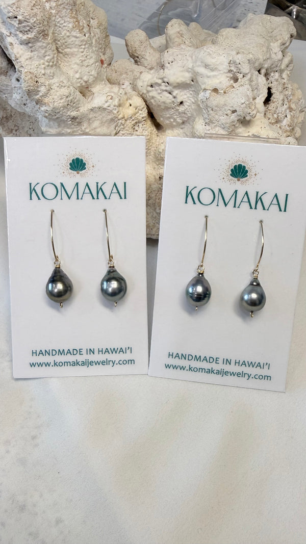 Fish hook earrings -  Tahitian Pearl