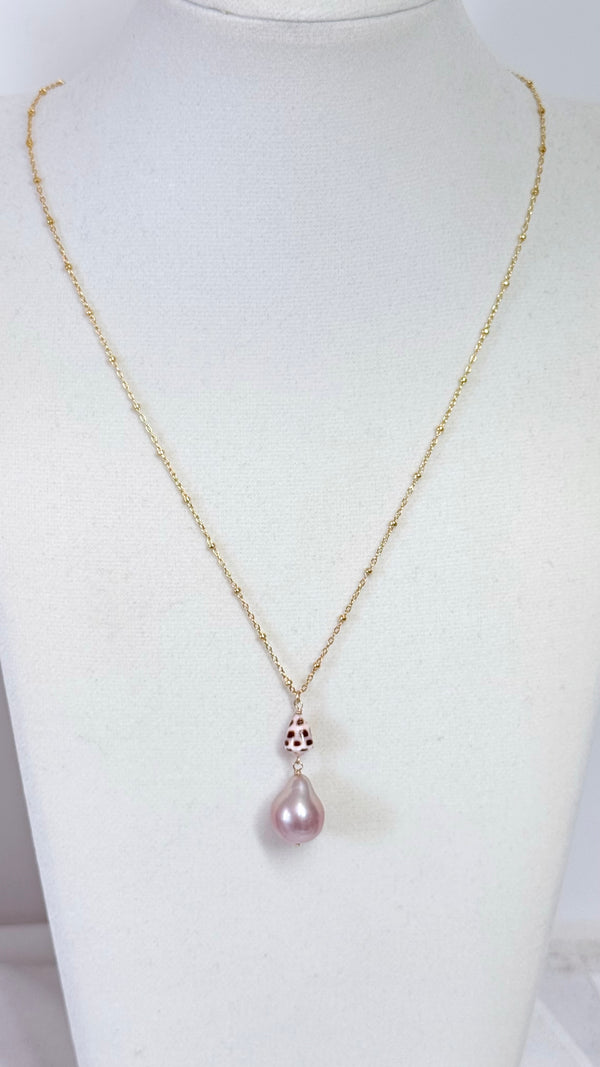Mini Hebrew shell x Edison pearl necklace
