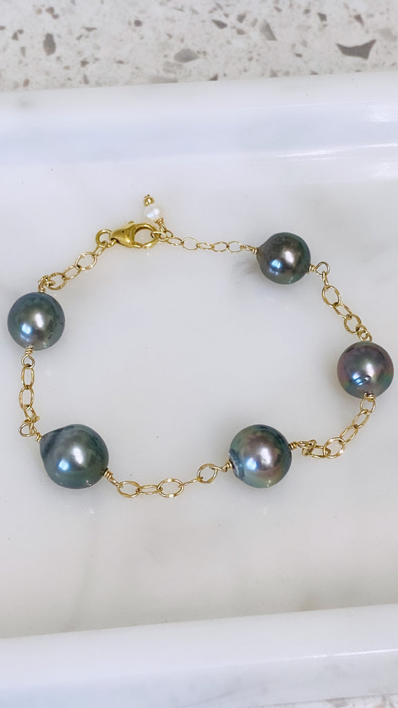 Tahitian Pearl station bracelet