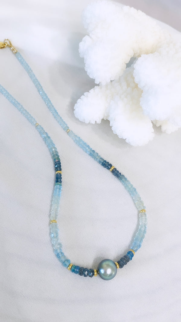 Avalon necklace - Blue ombre