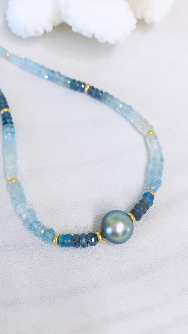 Avalon necklace - Blue ombre