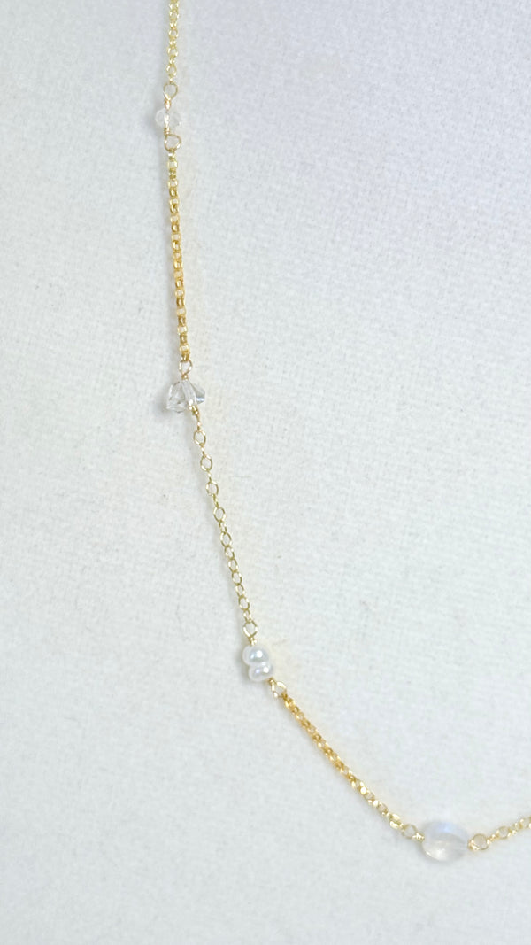 Tulum necklace - Rainbow moonstone