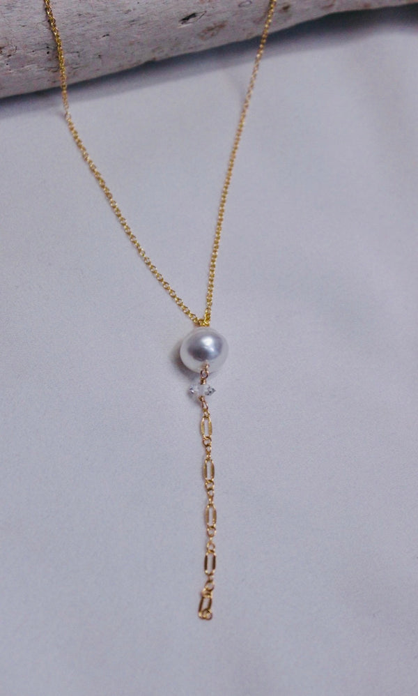 White South Sea lariat necklace