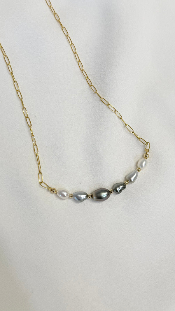 Ombre Tahitian 7 keshi bar necklace