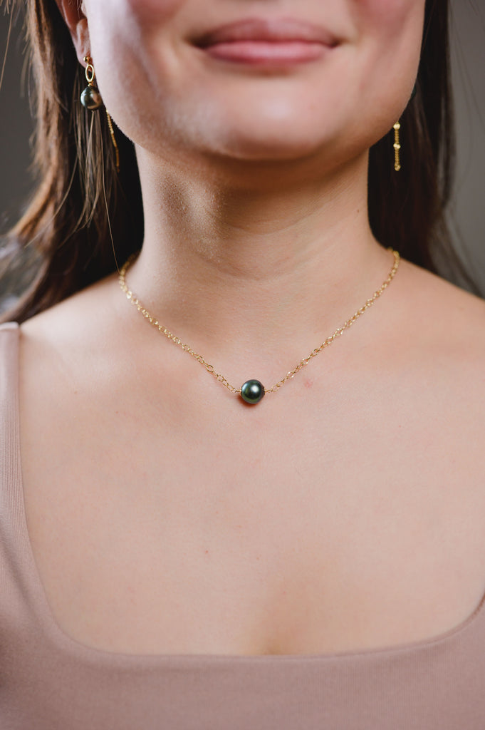 Tahitian Pearl choker necklace