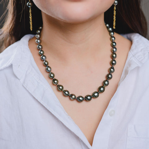 Classic Tahitian Pearl strand