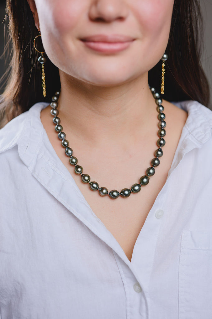 Classic Tahitian Pearl strand