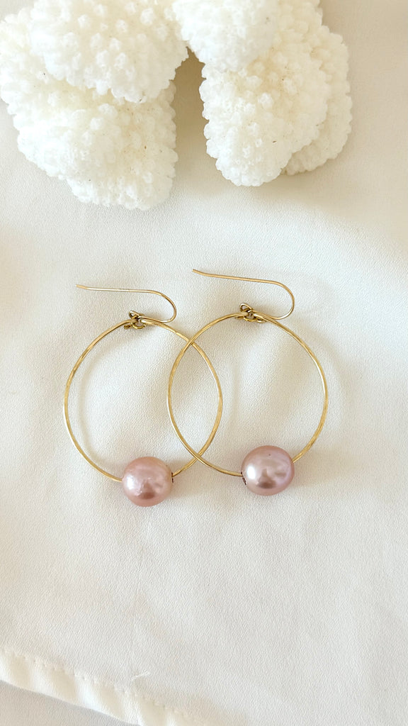 Edison Pearl floating hoop earrings
