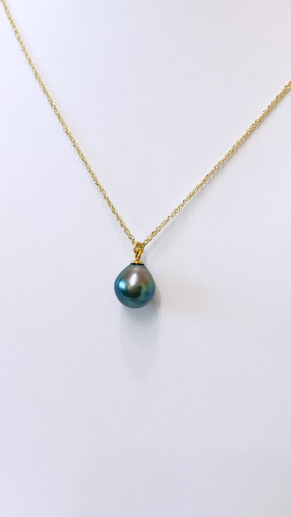 14k Gold Tahitian Pearl pendant