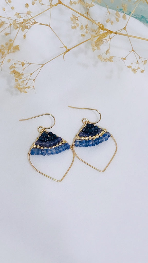 Petal earrings - Sapphire