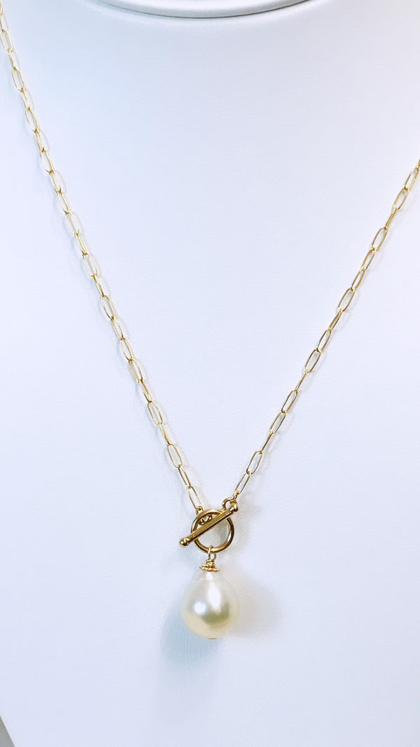SOUTH SEA pearl toggle necklace