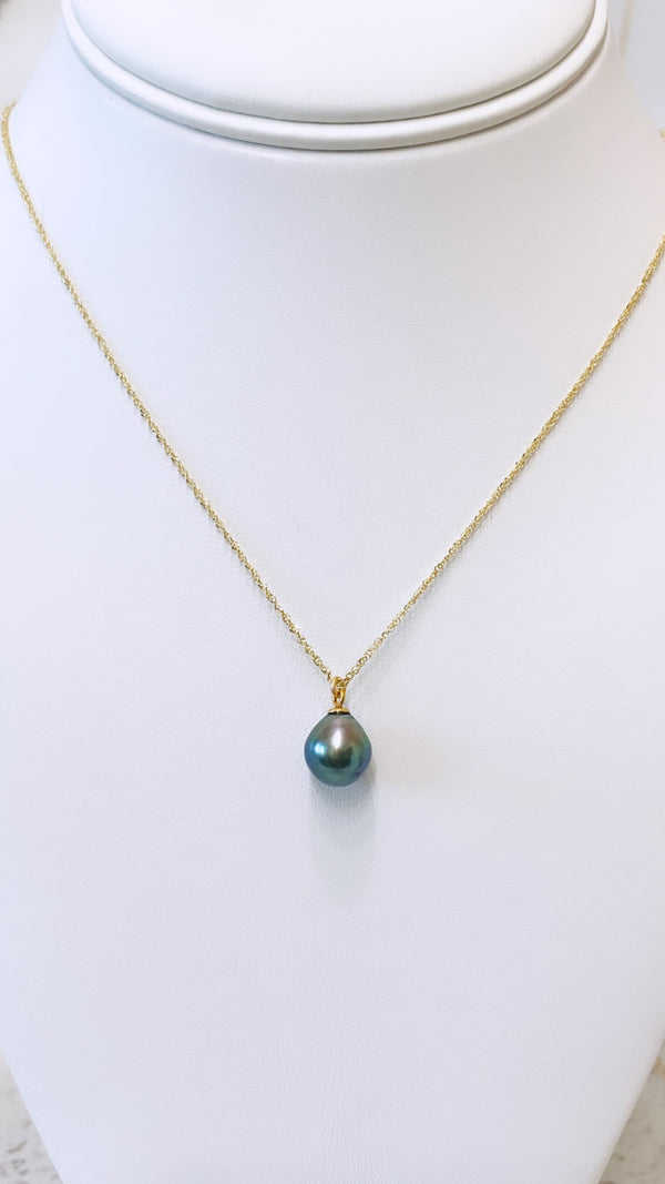 14k Gold Tahitian Pearl pendant