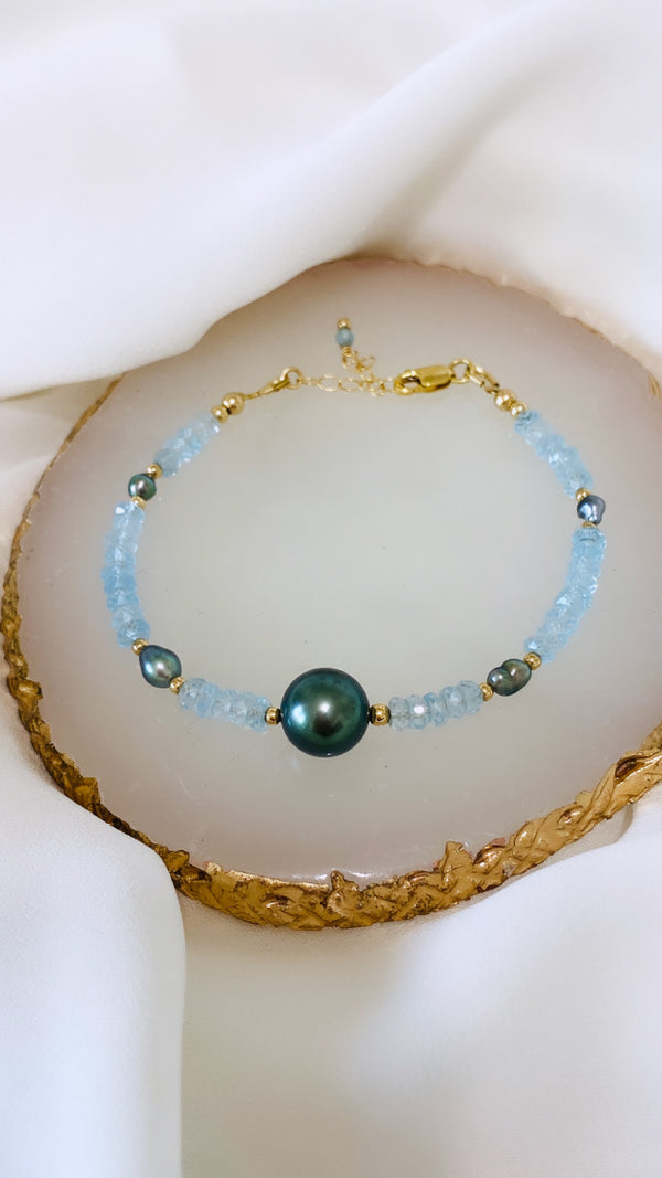 Aquamarine x Tahitian pearl bracelet