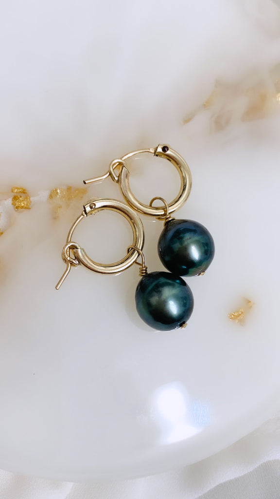 Tahitian Pearl Huggy earrings