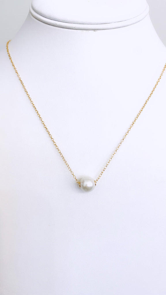 White EDISON Pearl floating necklace