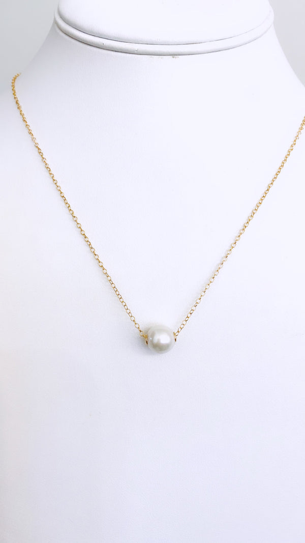 White EDISON Pearl floating necklace