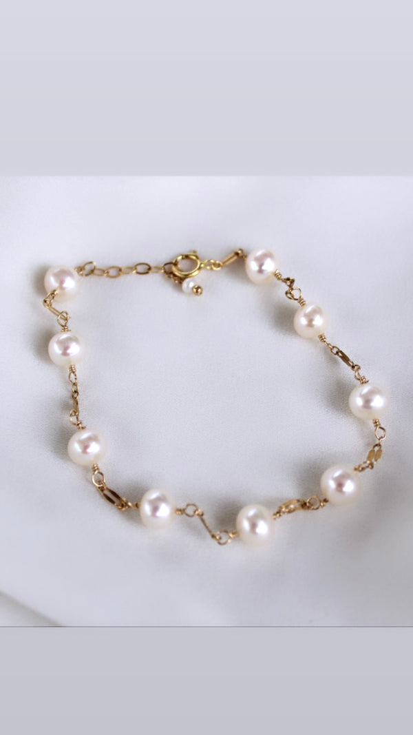 Freshwater pearl tin cup bracelet