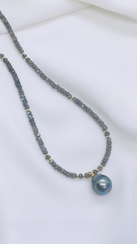 Carmen necklace