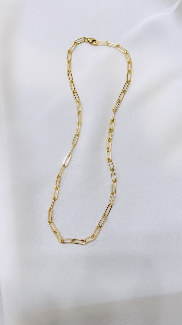 Staple chain necklace
