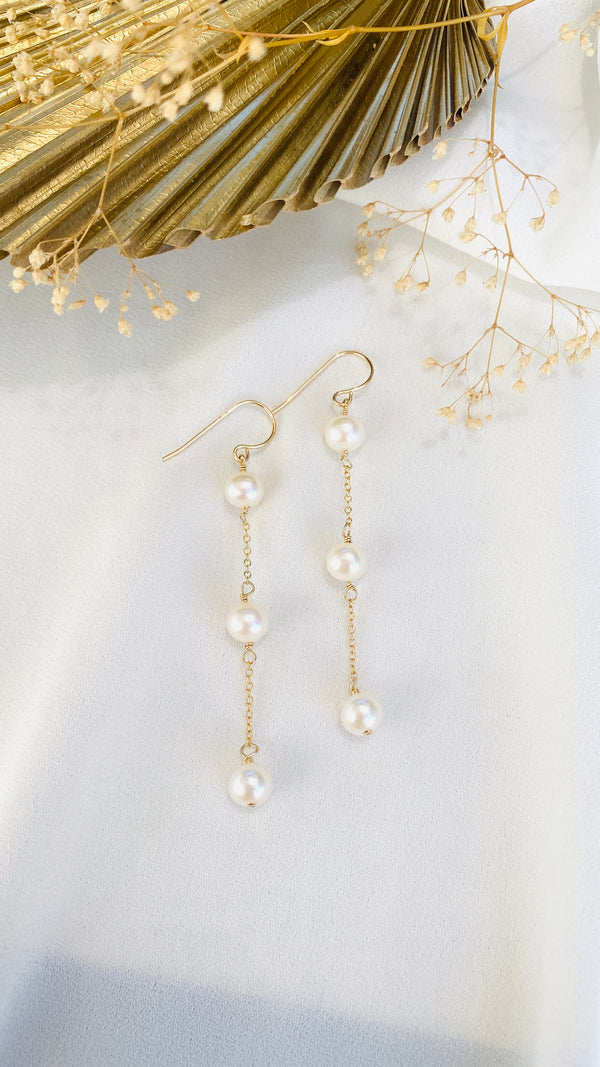 Freshwater pearl drop earrings