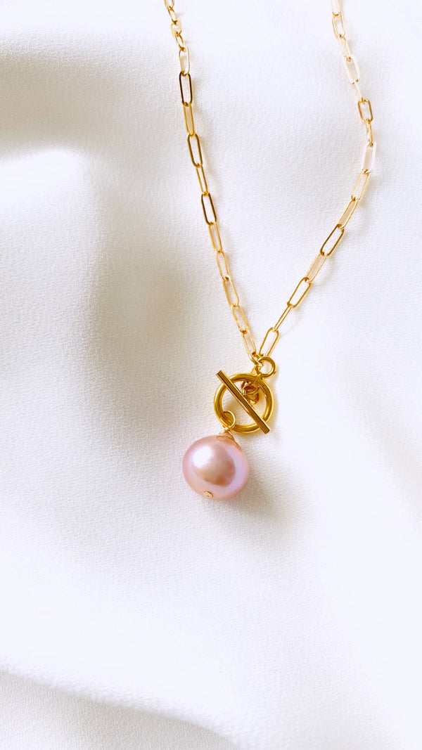 Edison Pearl Toggle necklace